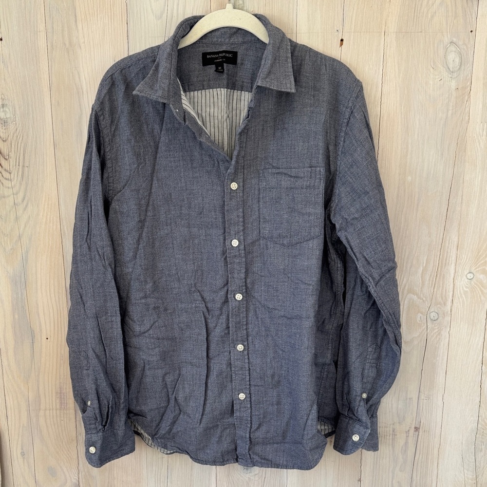 Banana Republic Men’s Button Down Shirt Size M